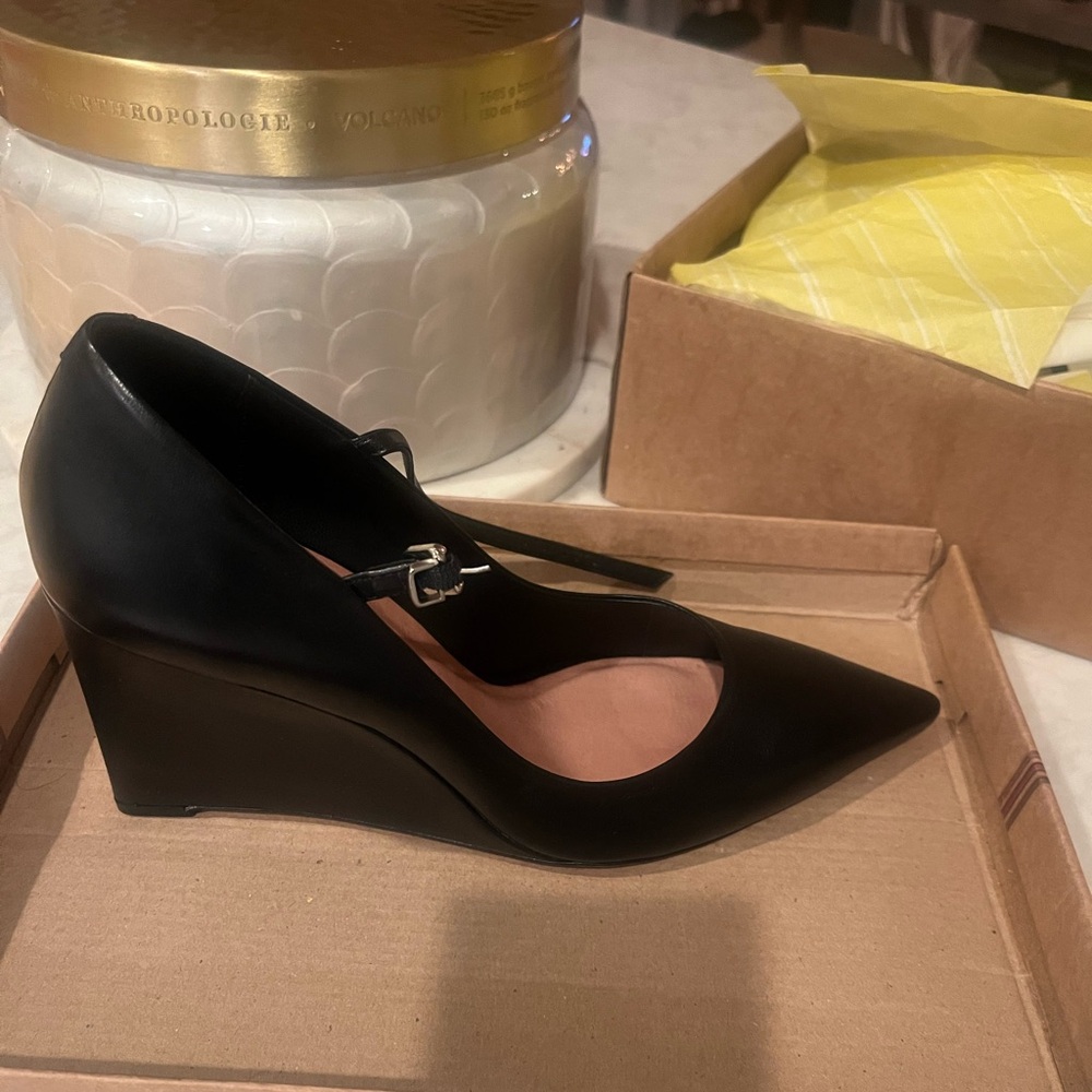 Anthropologie Maeve Mary Jane Wedge Heel
Brand new! Very chic, timeless shoe.